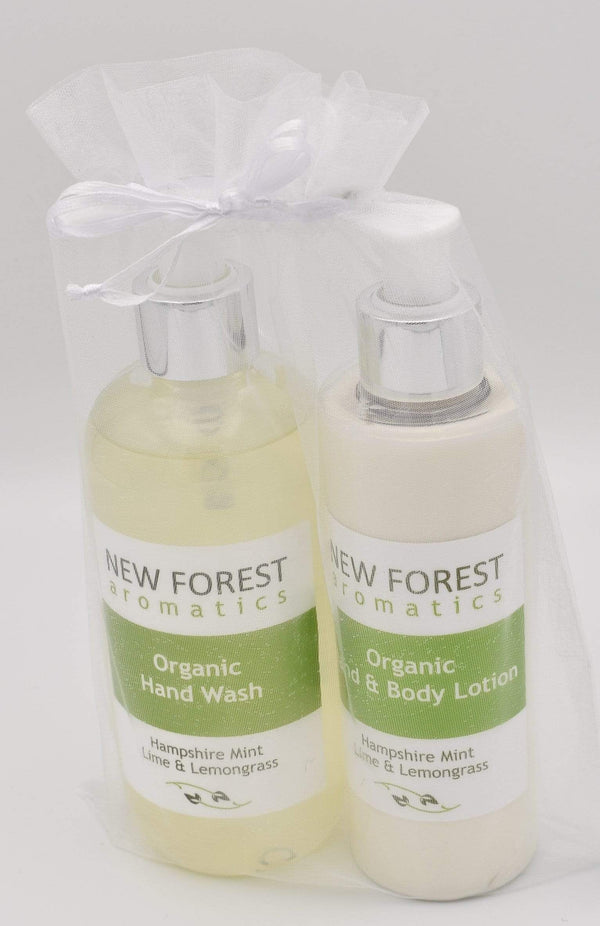 New Forest Aromatics  Organic hand wash and shower gel gift set