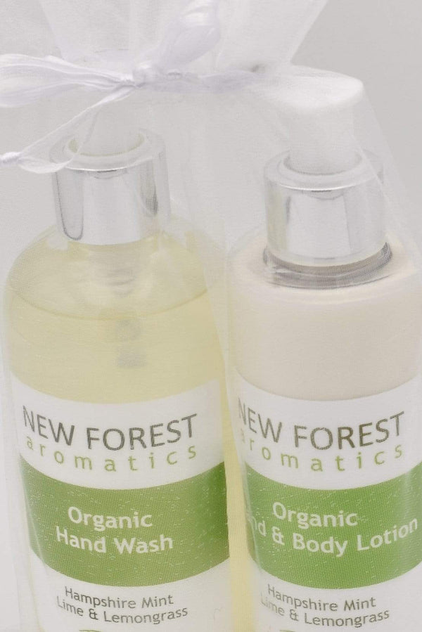 New Forest Aromatics  Organic hand wash and shower gel gift set