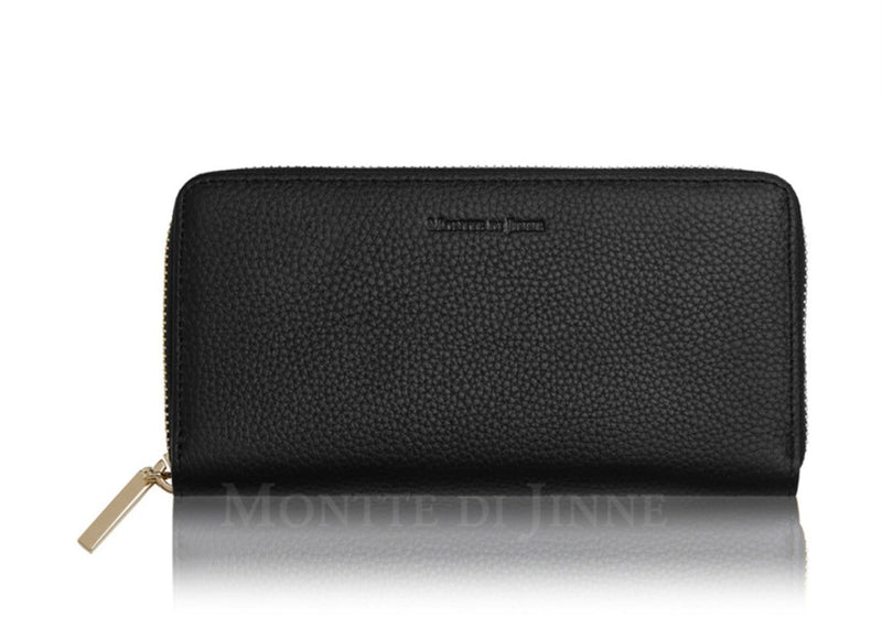 Zipped black leather purse