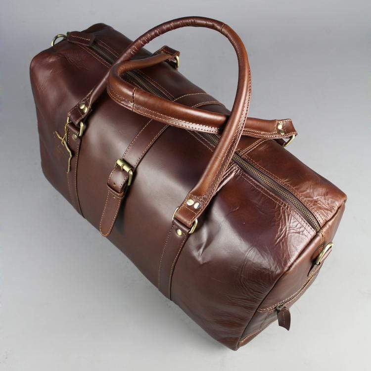 Leather holdall zip top travel bag 